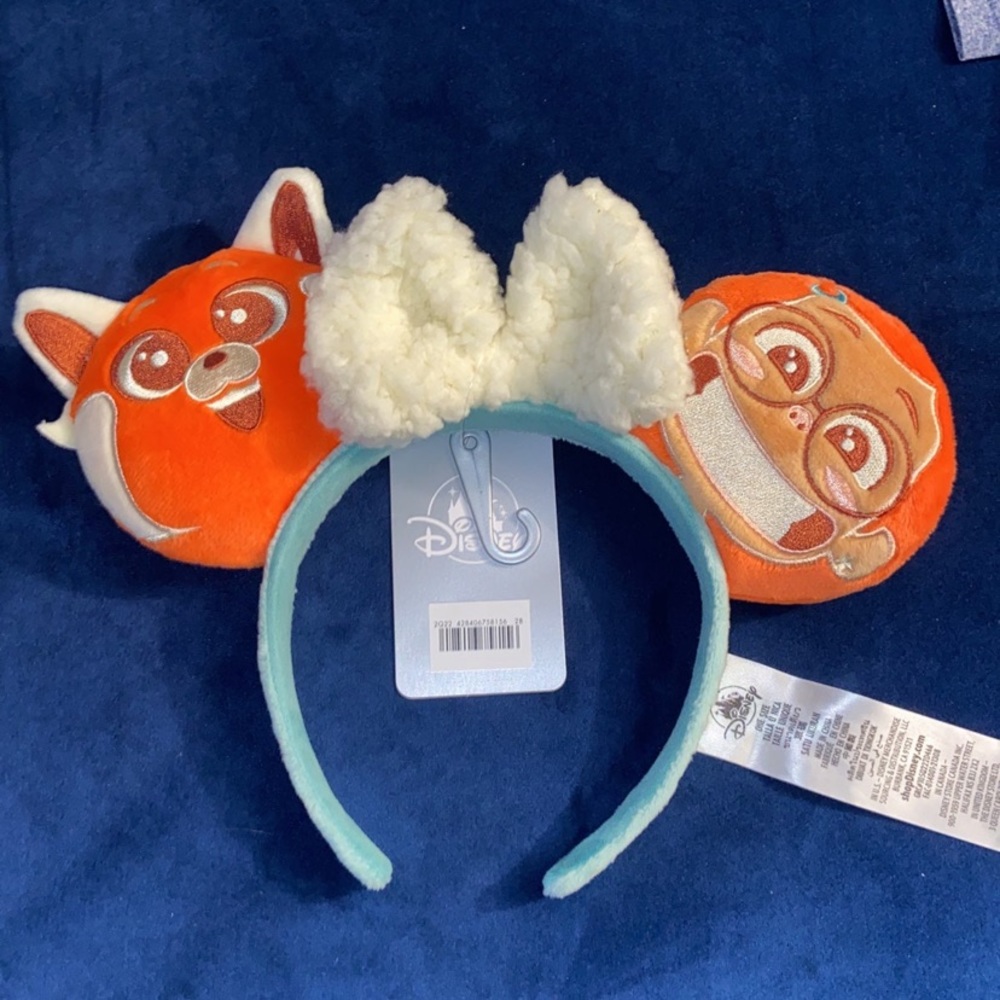 Disney turning red Minnie ears